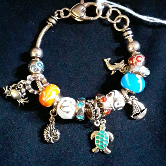 COASTAL CHARM BRACELET - Picture 4 of 7